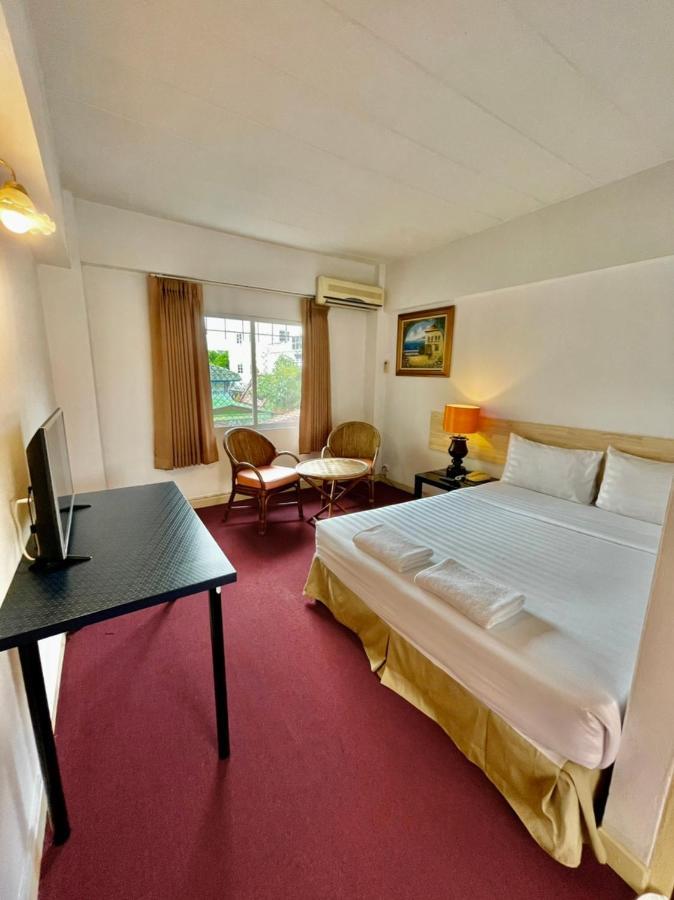 Mango Lagoon Place Bangkok Exteriör bild