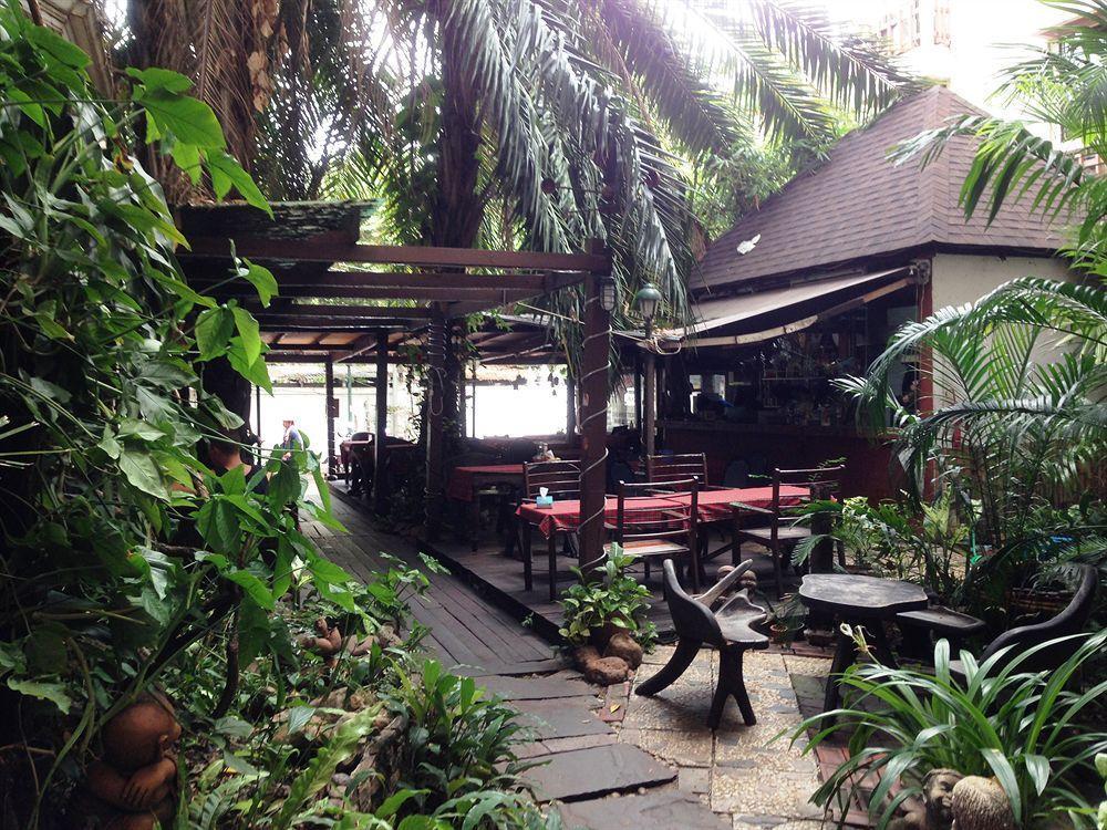 Mango Lagoon Place Bangkok Exteriör bild